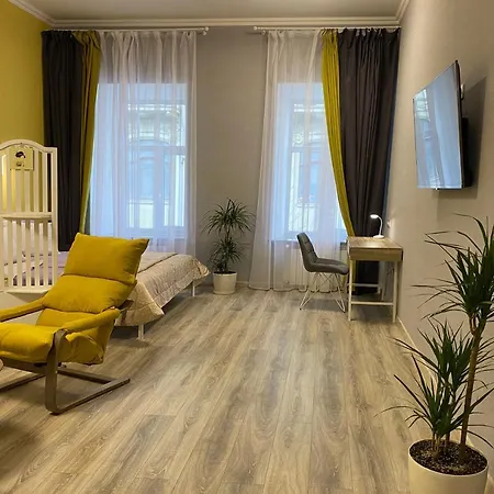Apartment In The Heart Of *